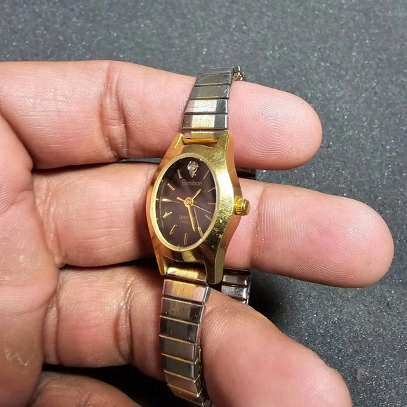 Armitron Diamind Quartz Ladies Watch Gold Tone Black Dial Working 25/5116 - Picture 9 of 9